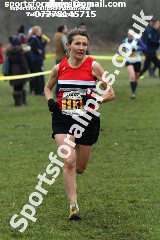 Senior and veteran womens 2018 Durham Cathedral Cross Country Relay. Photo:  David T. Hewitson/Sports for All Pics